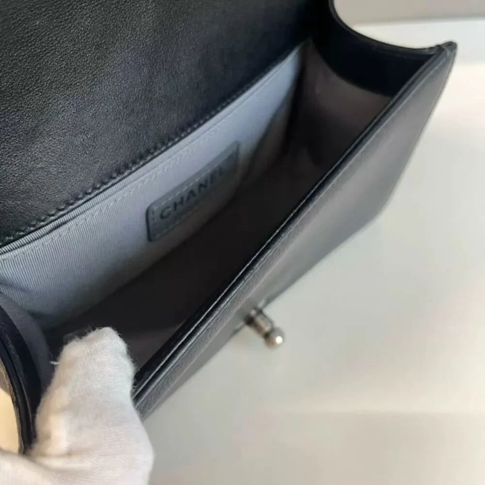 Chanel Women Pre-Loved Bag Very Good Condition